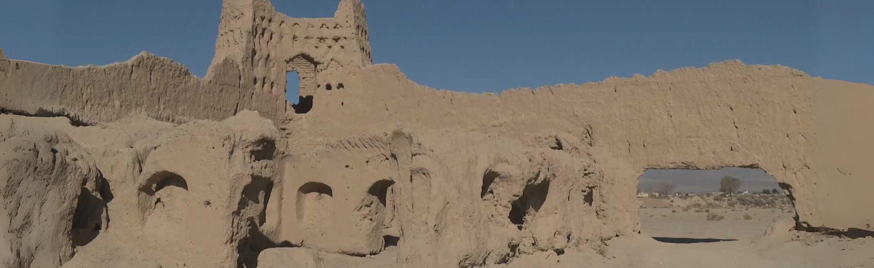 پرواز بر فراز سرزمین خورشید 